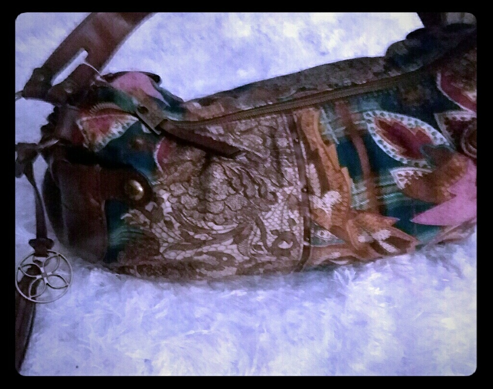 Relic small handbag EUC
